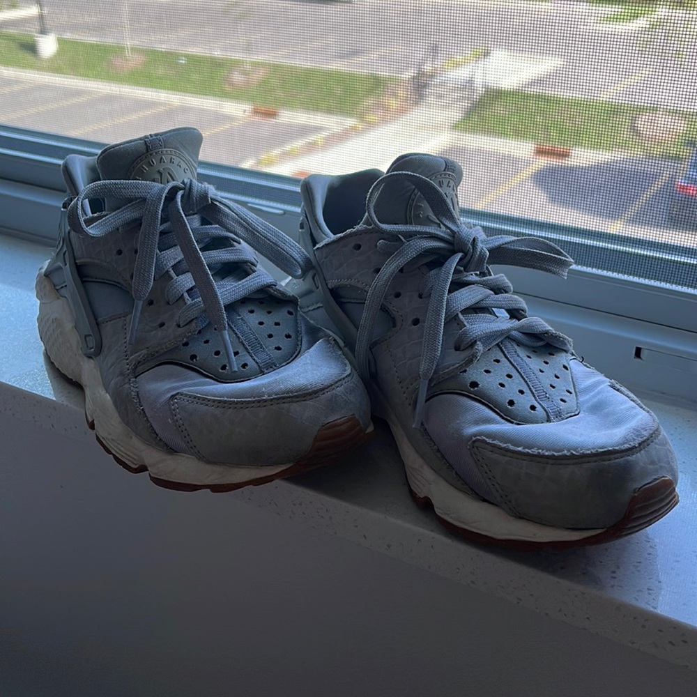 Nike air huarache Gray